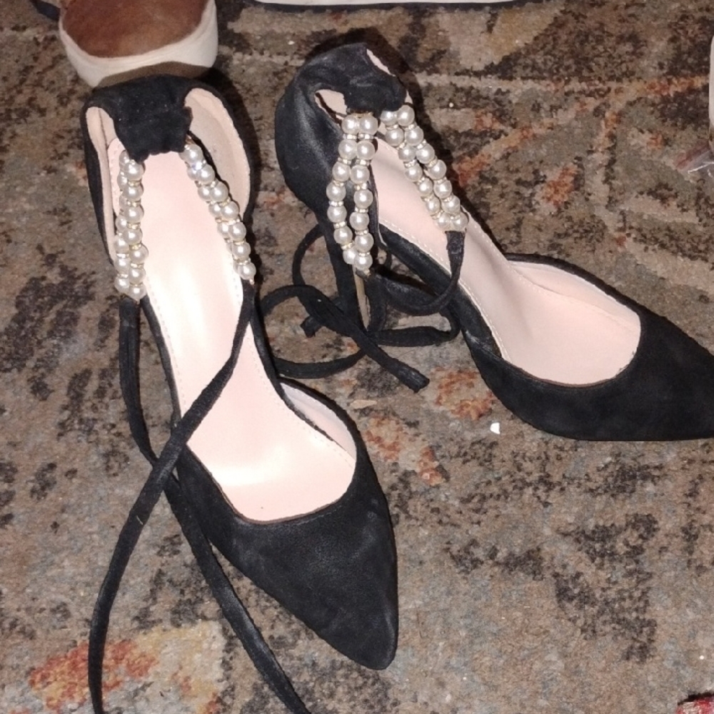 Black Pearl-Trim Lace-Up Pointed Toe Heels